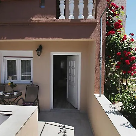 Anda Villa